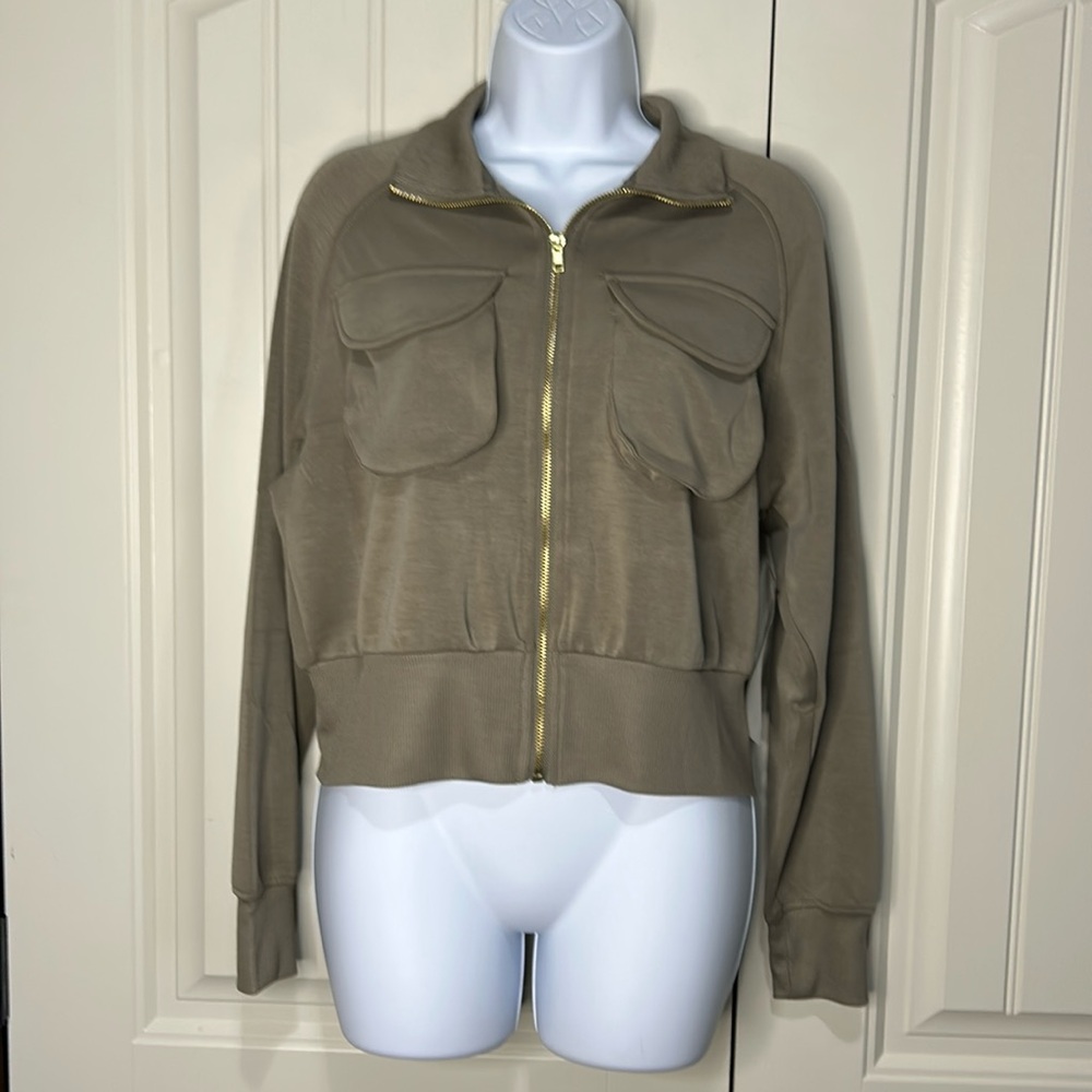 New Mono B cropped jacket . S